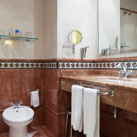 Cervantes 4* סביליה