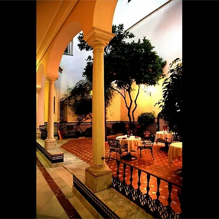 מלון Cervantes 4*